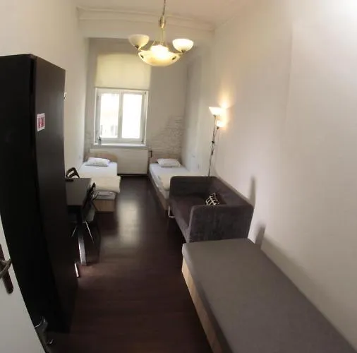 Pit Stop Hostal Poznan